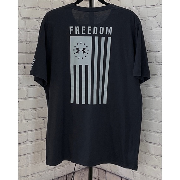 Under Armour Men’s Black Freedom Flag Tee (Size XL) - Picture 2 of 10